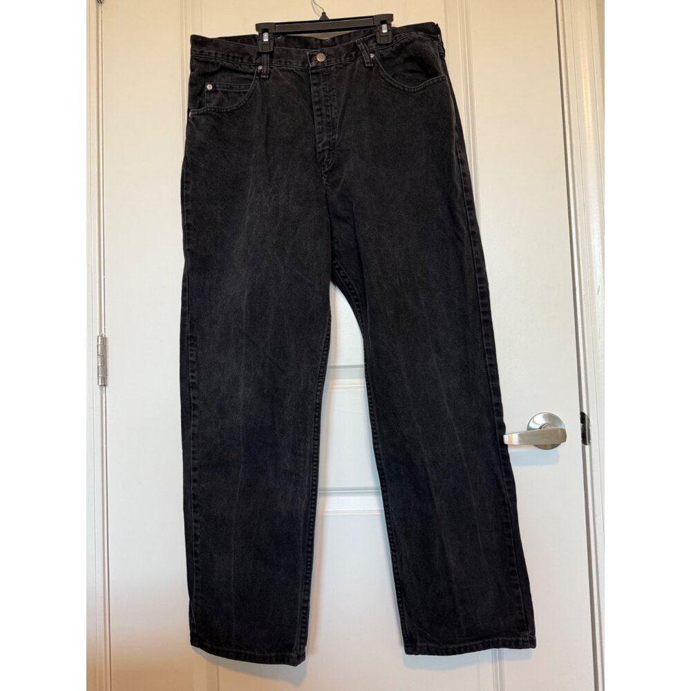 Wrangler Mens Authentic Black Jeans Size 38x32 5 Pocket Straight Leg